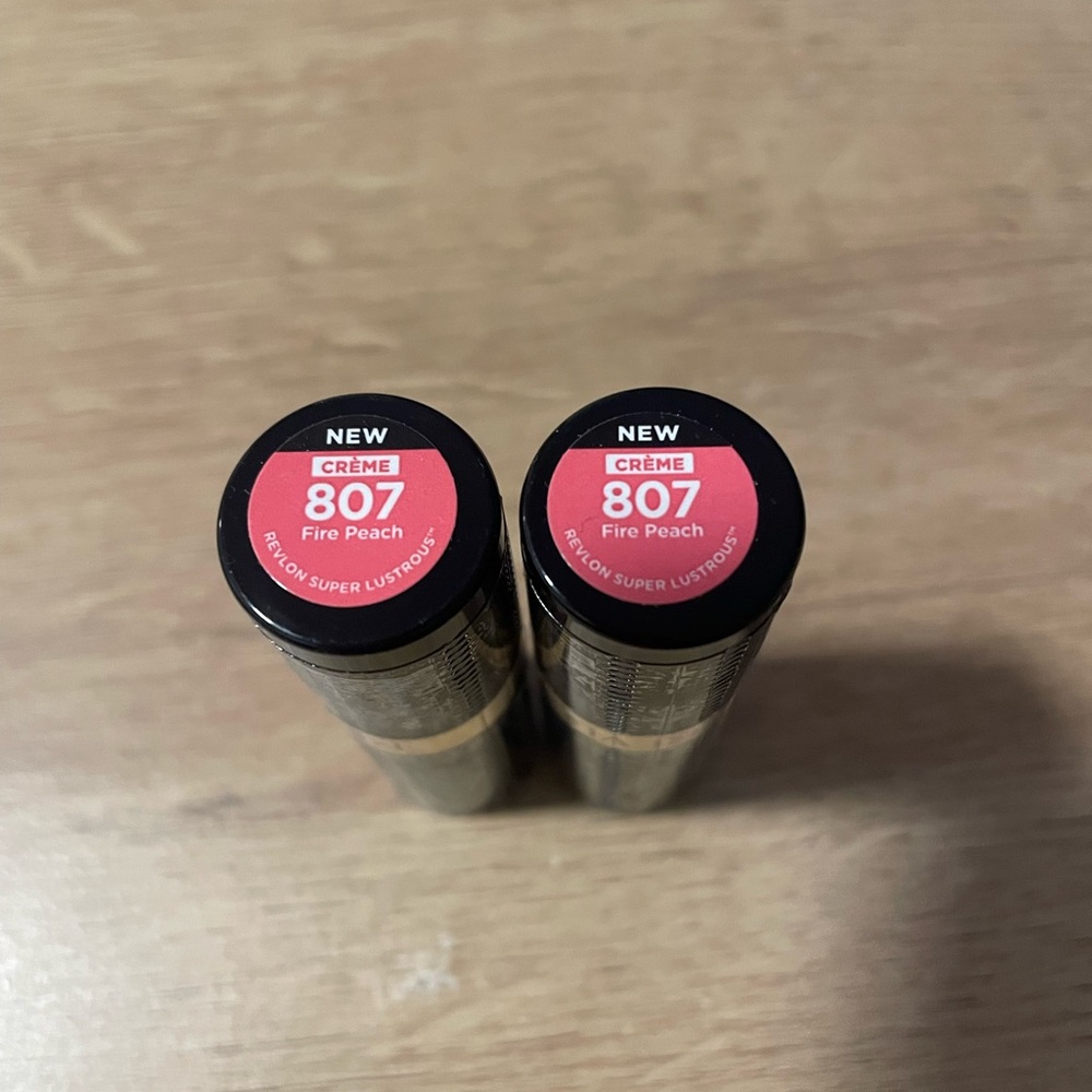 2x Revlon Super Lustrous Lispticks Fire Peach